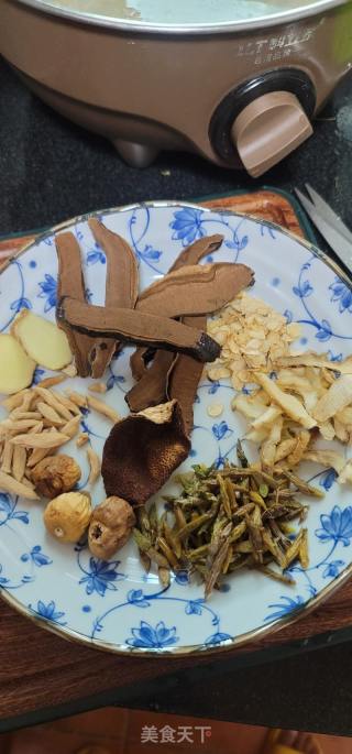 滋阴安神养生汤的做法步骤：2