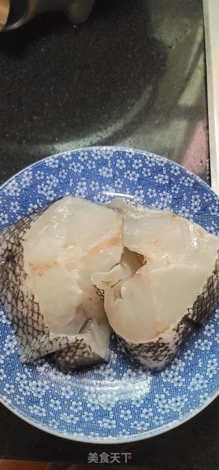 剁椒蒸鳕鱼的做法步骤：1