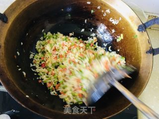 三色炒饭的做法步骤：7