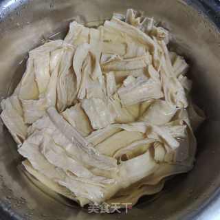 酸汤牛肉的做法步骤：3
