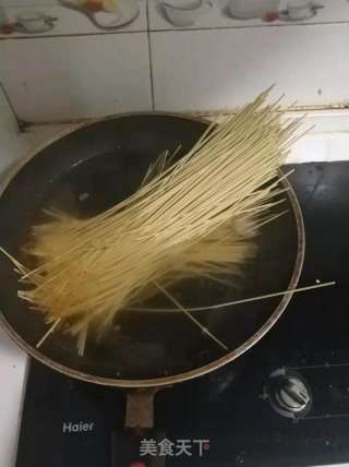 热干面的做法步骤：3