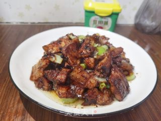 酱香回锅肉的做法步骤：9