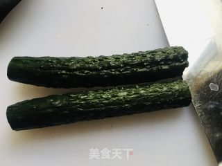 炝拌黄瓜圈的做法步骤：1
