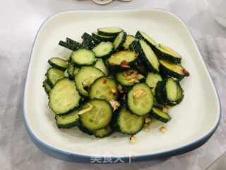 炝拌黄瓜圈的做法步骤：10