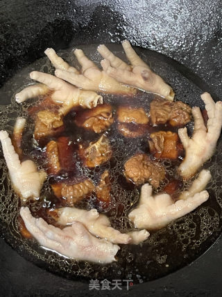 排骨烧鸡爪的做法步骤：10