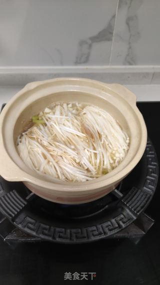蒜蓉粉丝花甲煲的做法步骤：9