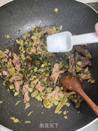湿炒酸菜牛肉粿的做法步骤：12