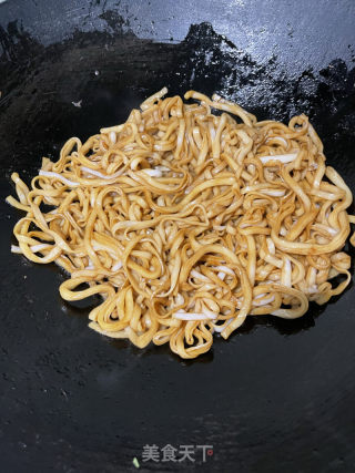 湿炒酸菜牛肉粿的做法步骤：17