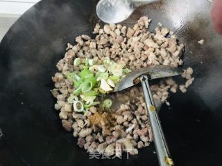 羊肉臊子面的做法步骤：4