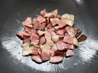 双椒炒腊肉的做法步骤：5