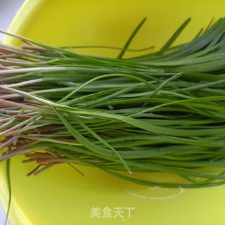 排骨汤炒韭菜的做法步骤：3
