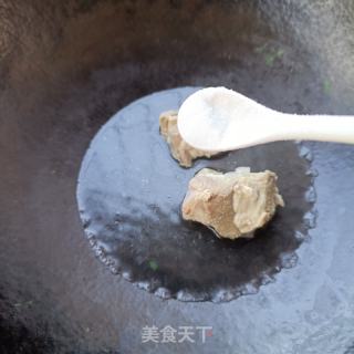 排骨汤炒韭菜的做法步骤：6