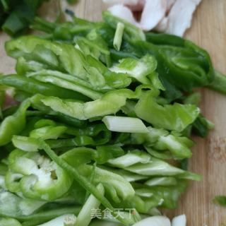 薄皮椒炒咸菜丝的做法步骤：3