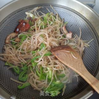 薄皮椒炒咸菜丝的做法步骤：12