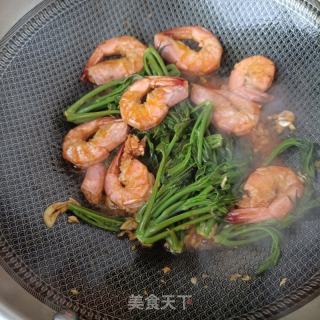 对虾炒香椿的做法步骤：14