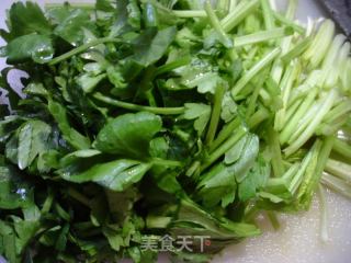 猪肉香干炒芹菜的做法步骤：4