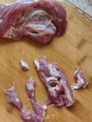 水煮牛肉片的做法步骤：1