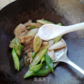 大葱炒羊排的做法步骤：9