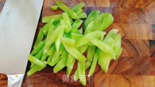 麻油莴笋的做法步骤：2