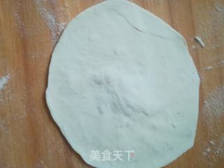 木耳核桃仁鸡蛋包子的做法步骤：4