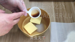 基础迷你泡芙，抹茶奶油清新甜蜜，外壳酥脆，甜蜜奶油。的做法步骤：2