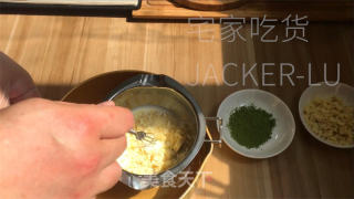 基础迷你泡芙，抹茶奶油清新甜蜜，外壳酥脆，甜蜜奶油。的做法步骤：17