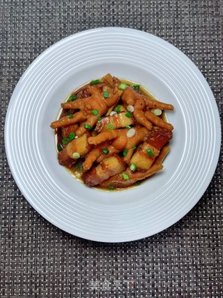 五花肉焖鸡爪的做法步骤：15