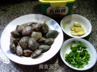 酱香花蛤的做法步骤：1