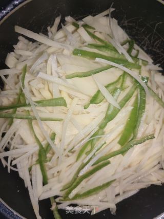 酸辣土豆丝的做法步骤：2