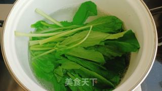 鸭架粉丝小白菜汤的做法步骤：2