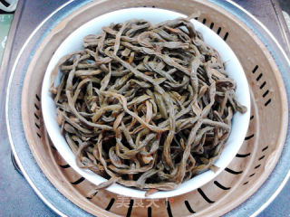 fu豇豆腊肉叶儿粑的做法步骤：3