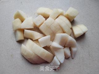 枸杞莲子雪梨汤的做法步骤：2