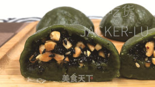抹茶青团，味道清香，色泽翠绿，超香黑芝麻花生馅的做法步骤：19