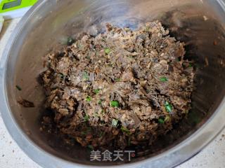 梅菜猪肉锅盔的做法步骤：2