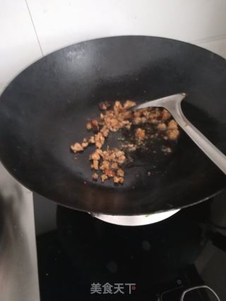 肉沫炒蒜苔的做法步骤：3
