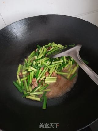 肉沫炒蒜苔的做法步骤：4