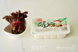鱼籽香椿豆腐，家宴做起来不输米其林的做法步骤：1