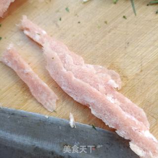 鸡蛋精肉炒薤白的做法步骤：4