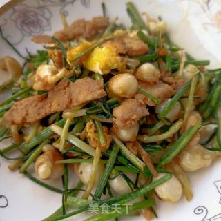 鸡蛋精肉炒薤白的做法步骤：15