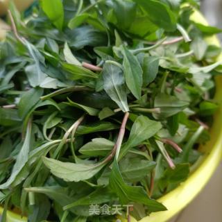 花生拌马兰头的做法步骤：1