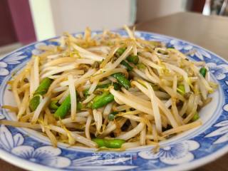 绿豆芽炒蒜苔的做法步骤：5