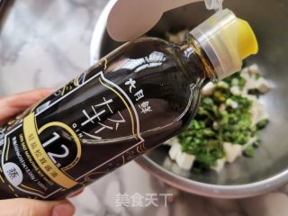 香椿芽拌豆腐的做法步骤：7