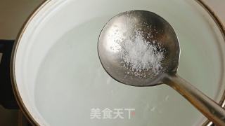 白灼秋葵鲍鱼片的做法步骤：6