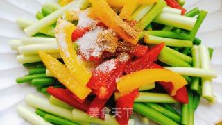 蒜薹炒肉里的小秘密的做法步骤：4
