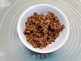 笋干酱肉白玉米面包子的做法步骤：2