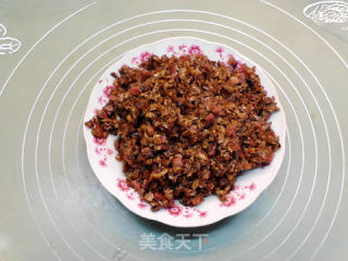 笋干酱肉白玉米面包子的做法步骤：10