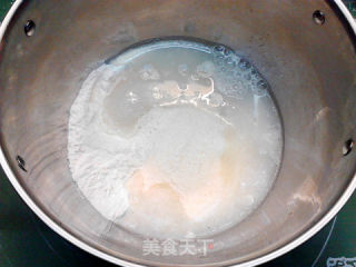笋干酱肉白玉米面包子的做法步骤：12