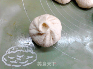 笋干酱肉白玉米面包子的做法步骤：17
