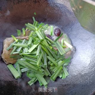 鸽汤炒韭菜的做法步骤：6