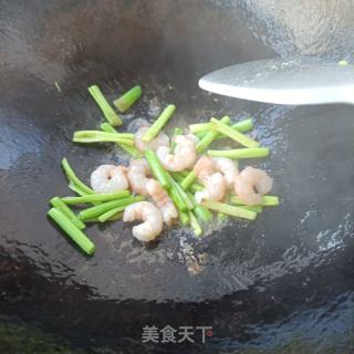 虾仁炒马兰头的做法步骤：8